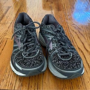 Brooks Adrenaline GTS 17 Womens Black Gray Running Shoes Size 7.5